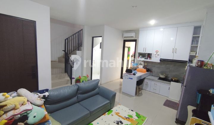 Nego Sampai Deal Rumah Semi Furnished dan Bagus di Cluster Denza Citra Garden Puri, Tinggal Bawa Koper Aja!