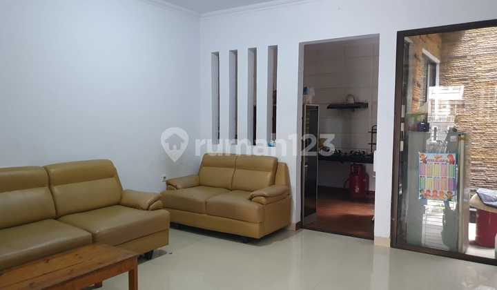 Nice & Well-Main House in Poris Paradise Cipondoh – Price Negotiable! 2