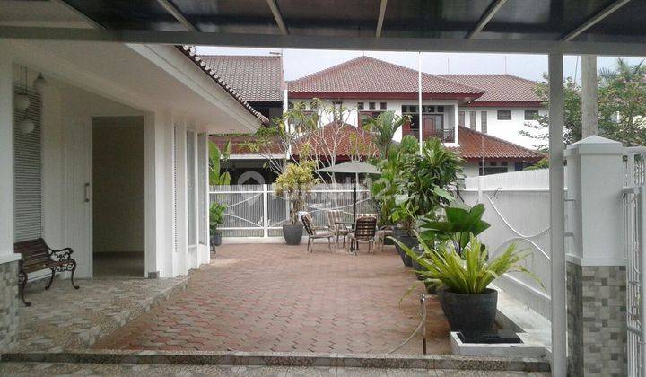 Sewa rumah  tinggal bagus..Furnished di sektor 9. Bintaro Jaya. Turun harga. Dekat dgn sekolah British School. 1