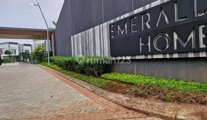 Disewakan Rumah Baru Di Emerald Home. Bintaro Jaya Depan Pasar Fresh Market Emeràld 2