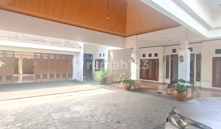 Rumah Mewah Asri Lokasi Cinere