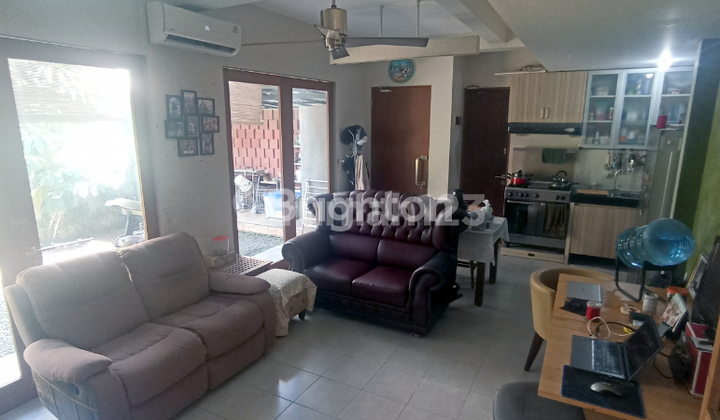 Rumah Asri Extra Taman Lokasi Strategis Bintaro 2