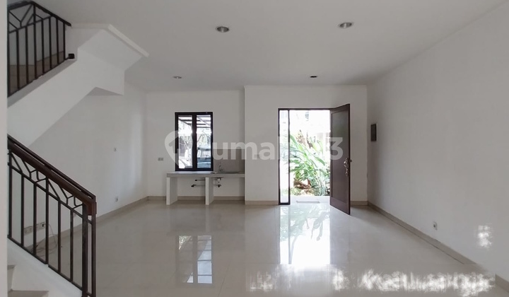 Strategic Location House South Jakarta 2