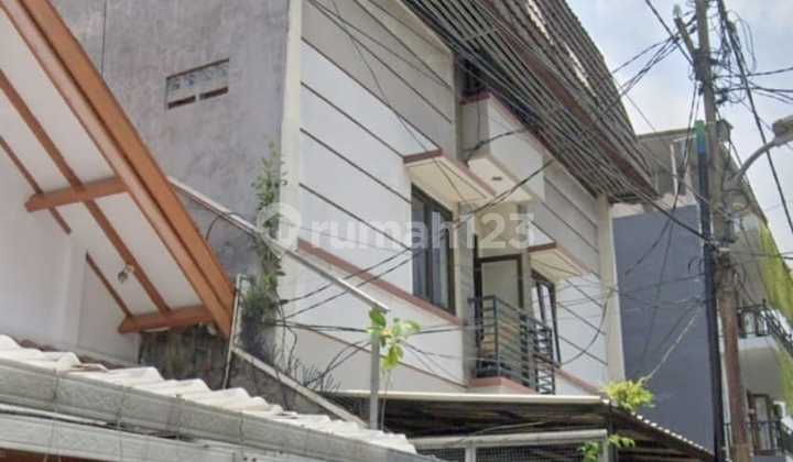 Rumah kost berjalan baik lokasi elite di menteng dekat sudirman dan thamrin Rumah kost berjalan baik lokasi elite di menteng dekat sudirman dan thamrin