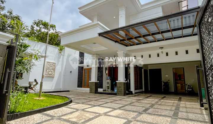 Kemang, Luxury House For Living In South Kemang Near Kemang Raya