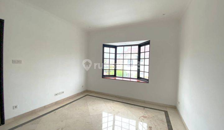 Rumah Baru Bergaya Scandinavian Dlm Komplek di Lebak Bulus , Jakarta Selatan