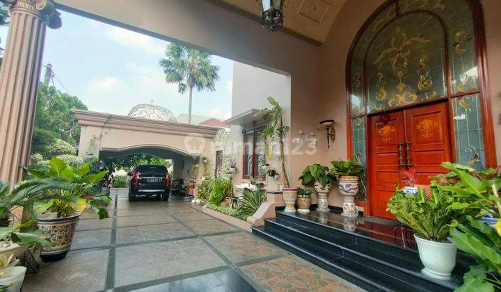 Rumah Cantik Dalam Komplek Elite One Gate di Lebak Bulus  1