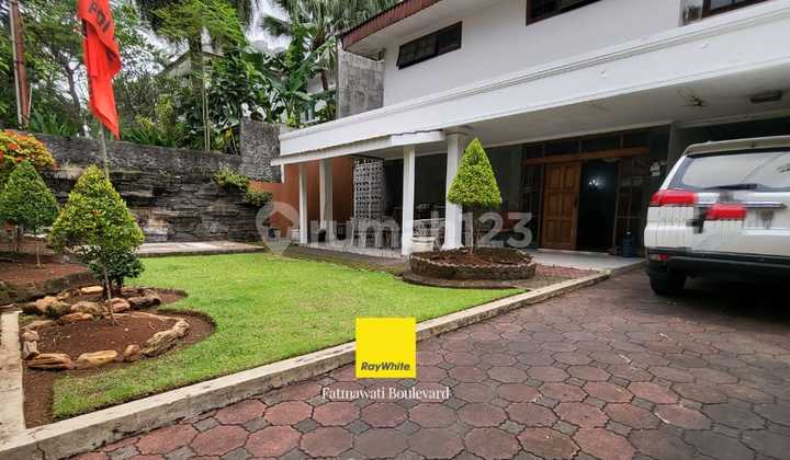 Menteng Rumah Lawas Lokasi Elite Dekat Sarinah Thamrin
