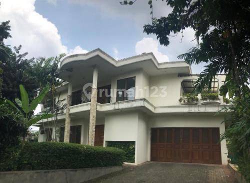 Rumah Besar di Bangka Kemang Dengan Kolam Renang Bebas Banjir 2