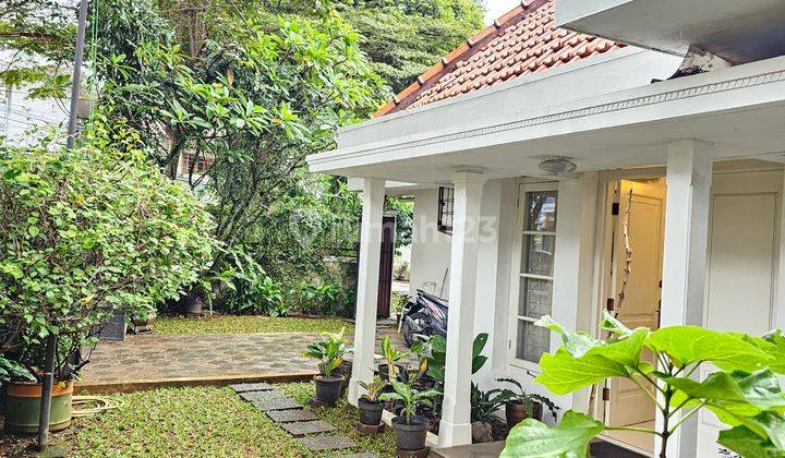 Rumah Kolonial White Beauty Area Premium Closes To Senayan 10