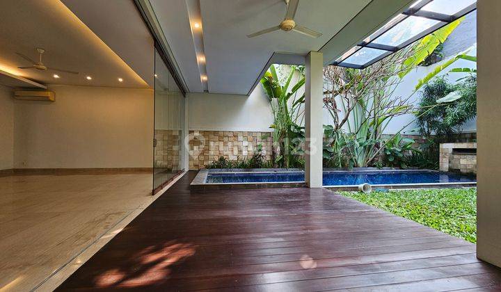 Kemang Timur Dalam Jakarta Selatan Rumah Gaya Resort Tropical Menawan Lokasi Tenang SHM 1