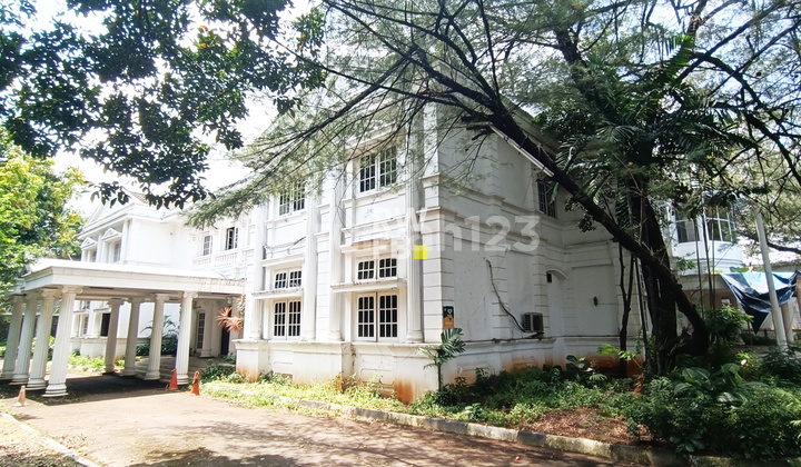 Tanah Besar Bonus Bangunan Luas Harga murah Buat Investasi