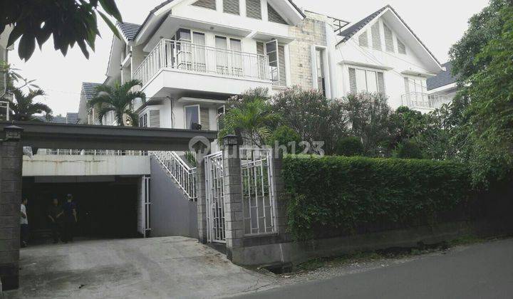 Rumah Putih Gaya American Style Lokasi Deket Cipete Dan Citos 2