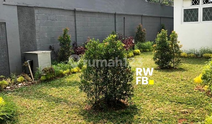 Charming Colonial-Style House in Premium Location in Front of Darmawangsa Hotel 2