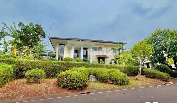 Rumah berpilar megah area exclusive bukit golf pondok indah