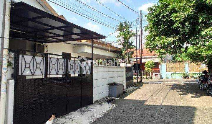 Rumah hitung tanah lokasi nyaman belakang citos semi komplek 1