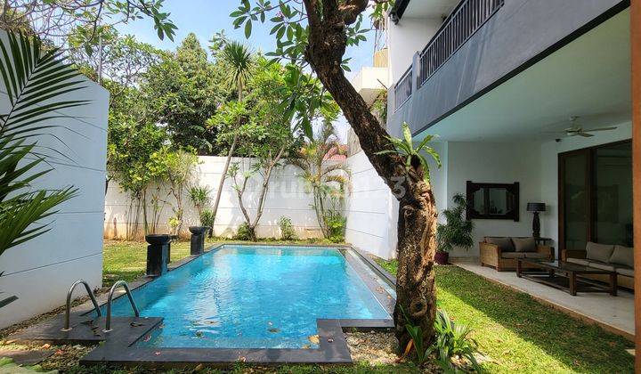 Rumah minimalist ala villa sangat nyaman di kompek patra kuningan 1