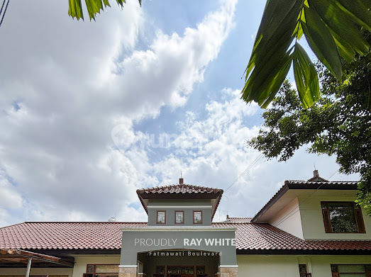 Strategic House in Cipete Near MRT & Urban Forest 2