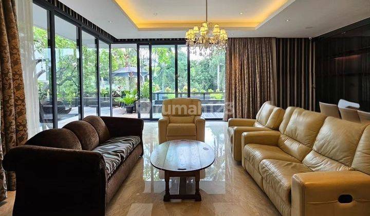 Rumah Modern Pake Lift Lokasi Simprug Golf  2