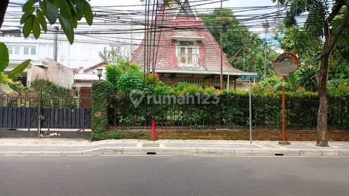 Menteng, Rumah Kolonial Gaya Belanda Area Kertosono  1