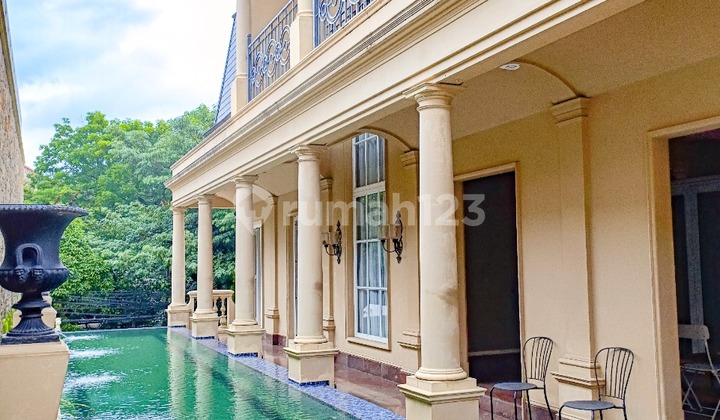 Classic Luxury House in Selong Area, Kebayoran Baru, Near SCBD