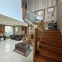 Rumah Bergaya Minimalist Modern 2 Lantai Dekat Padang Golf Pondok Indah  2