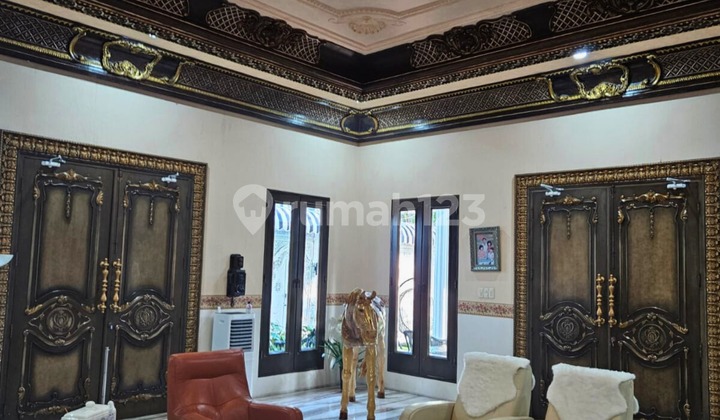 Rumah Mewah Area Elit Menteng 
