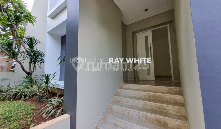 Kemang Modern Tropical House In One Gate Community  2