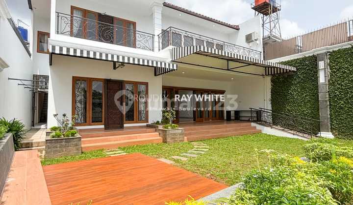 Kemang, Luxury House For Living In South Kemang Near Kemang Raya 2
