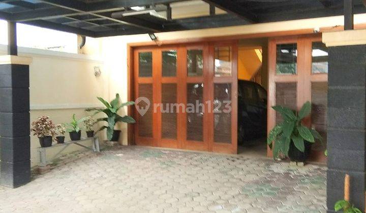 Rumah nyaman dan aman di Lebak Bulus 1