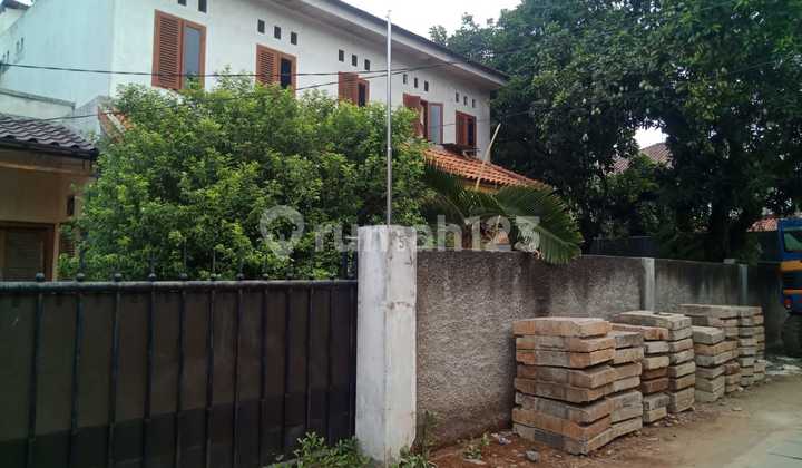 Rumah induk plus kos kosan di Bintaro jaksel