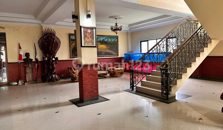 Gedung Murah Bawah Njop Pal Merah Senayan