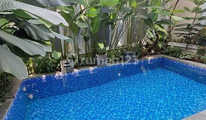 Luxurious Grand European Classic House with Private Swimming Pool in a Strategic Location, Pesanggrahan, South Jakarta 2
