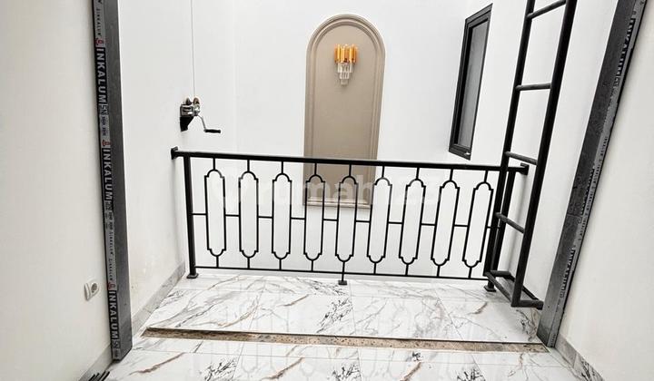 Rumah Amirican Klasik Area Karang Tengah Ciledug 2