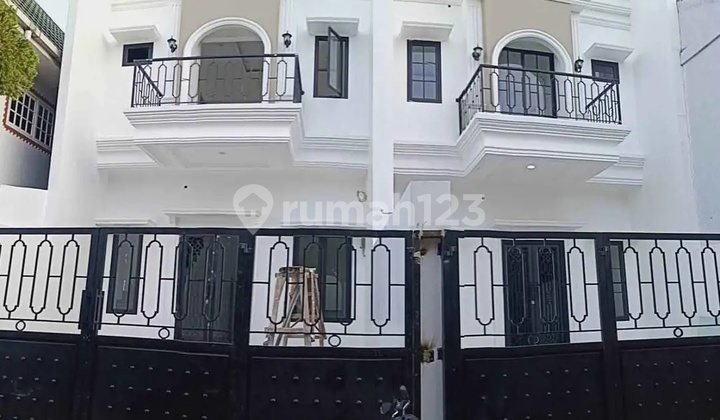 Rumah American Clasik Ciledug Tangerang Kota Rumah American Clasik Ciledug Tangerang Kota