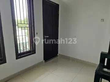 Disewakan Rumah Semi Furnish Duren Sawit Pondok Kelapa Jakarta Timur 2