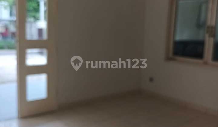 Rumah Luas bisa Buat Kantor di Petamburan Slipi Tanah Abang Jakbar Rumah Luas bisa Buat Kantor di Petamburan Slipi Tanah Abang Jakbar