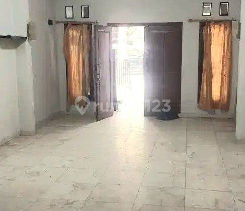 Rumah 2 Lantai Terawat Di Industri Kemayoran Jakarta Pusat 1