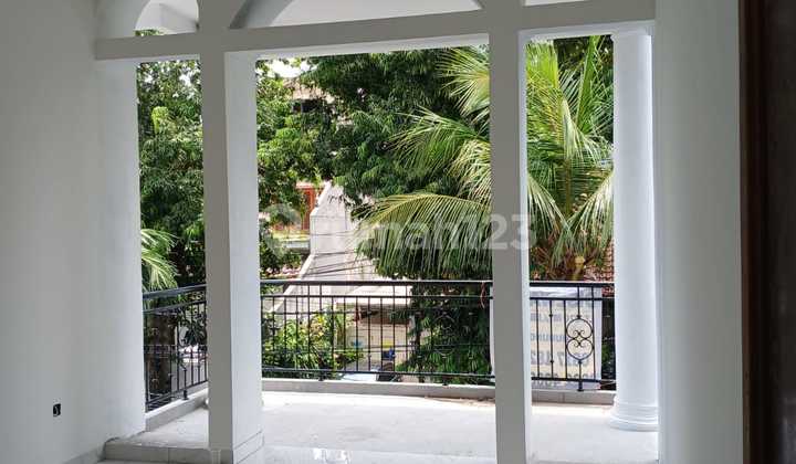 Disewakan Rumah Baru Exclusive di Setiabudi Kuningan Jakarta