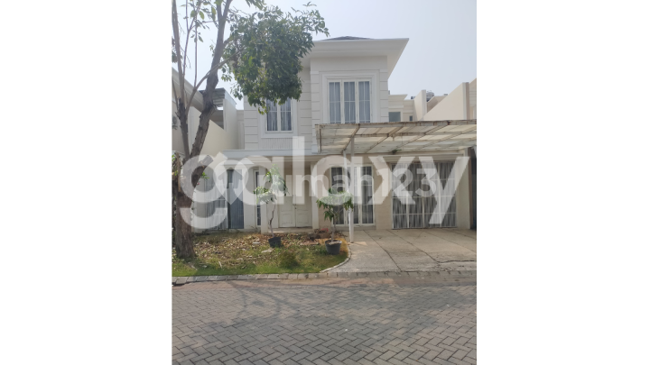 Rumah Palm Beach Pakuwon City