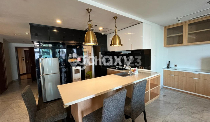 Sheraton Regency Tunjungan Plaza Condominium in downtown Surabaya Sheraton Regency Tunjungan Plaza Condominium in downtown Surabaya