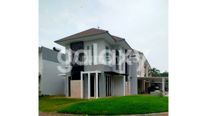 Rumah Pakuwon City East Coast Park 1