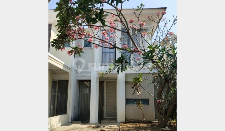 Rumah Long Beach Pakuwon City Surabaya