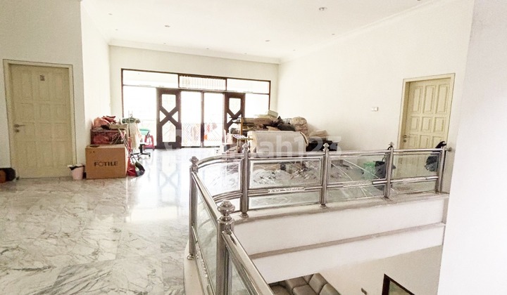 Rumah Modern Minimalis Raya Kertajaya Indah 2