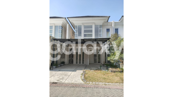 Rumah Minimalis Palm Beach Pakuwon City 1