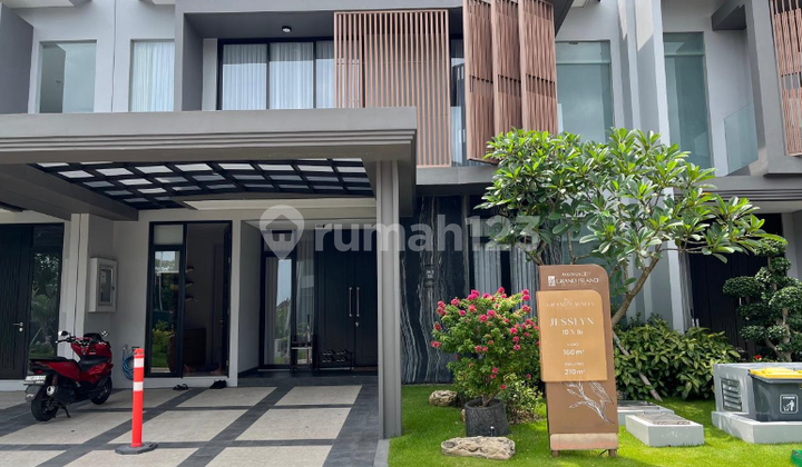 New House Pakuwon City Grand Cayman Jesslyn 1