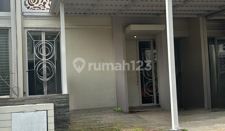 2-Story House Fully Furnished Ready to Occupy Pakuwon City
