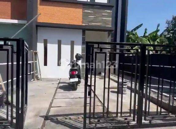 Rumah Istimewa Tengah Kota di Jalan Panda Pedurungan, Semarang 1