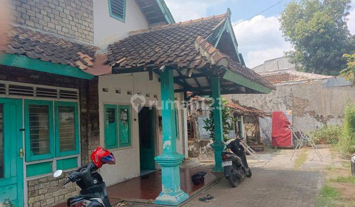 Dijual Rumah Tengah Kota dekat Pasar di Peterongan, Semarang 2