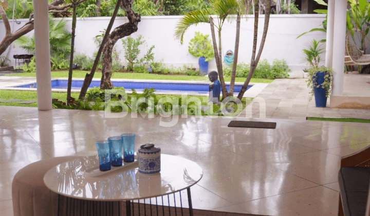 VILLA AREA BUMBAK UMALAS 3 BEDROOM WITH FURNISHED DEKAT RAYA SEMER, JL PANTAI BERAWA 2